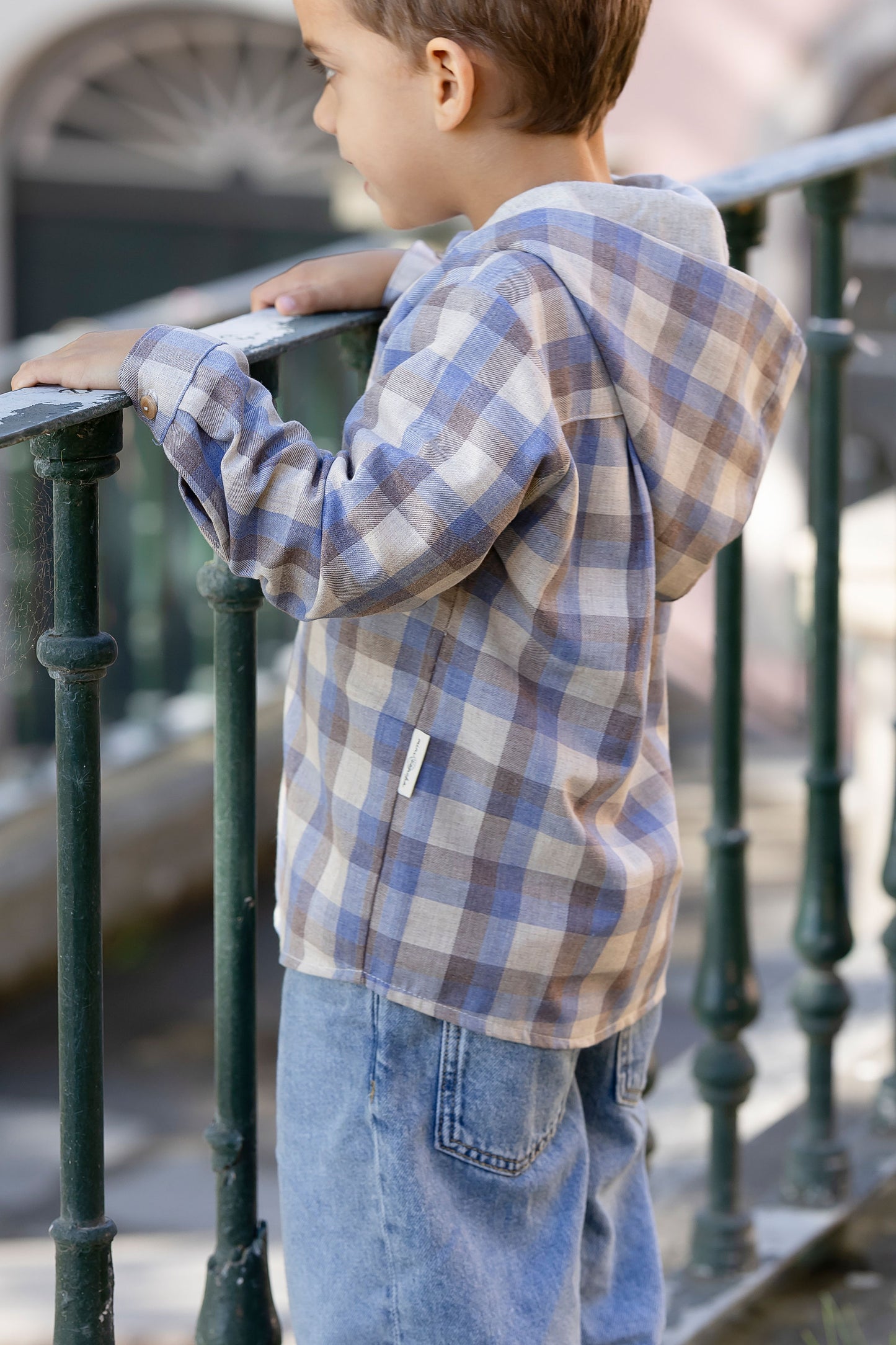 Checkered hooded shirt